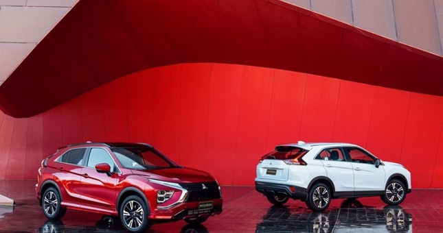 Mitsubishi Eclipse Cross 2021 mới ra mắt, đấu Honda CR-V